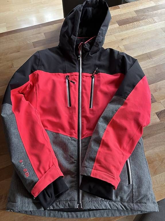 Giacche: Winterjacke Grösse 164 – Usato da Pfyn venduto da rec_v7rg 1