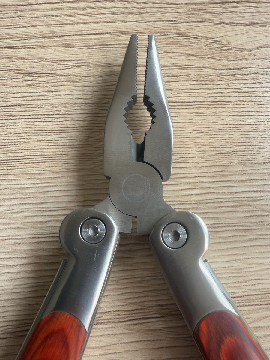 Tutti gli attrezzi: Schwarzwolf Multitool mit Etui – Zange, Messer, Säge  – Usato da Wettingen venduto da Ni_la_lo 3