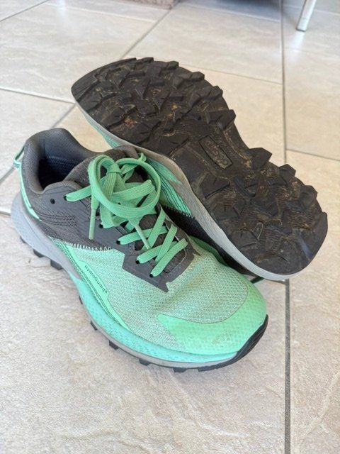 Sherpa Damenschuhe: Trekkingschuhe Sherpa HydroGuard, Grösse 38 – Gebraucht aus Wangen b. Olten von Ticigirl0