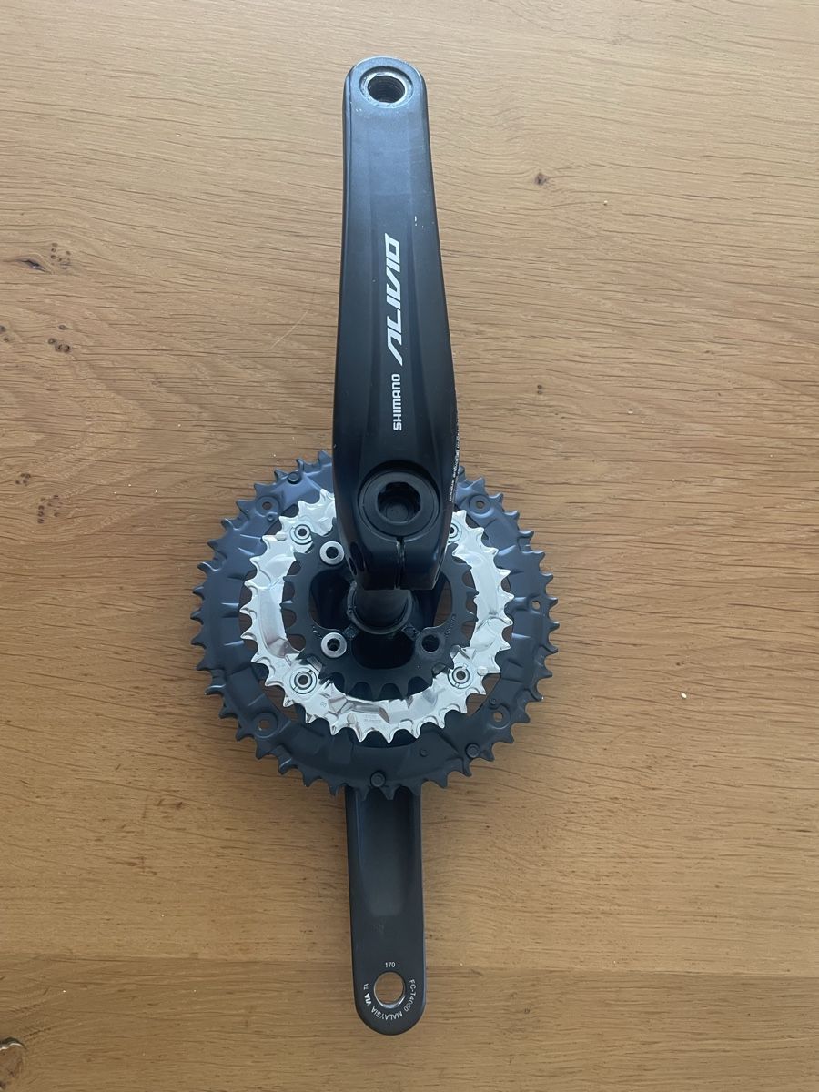 Shimano Pièces détachées: Alivio Crankset 44-32-22 – D'occasion à St-Prex par hotel_bravo 1