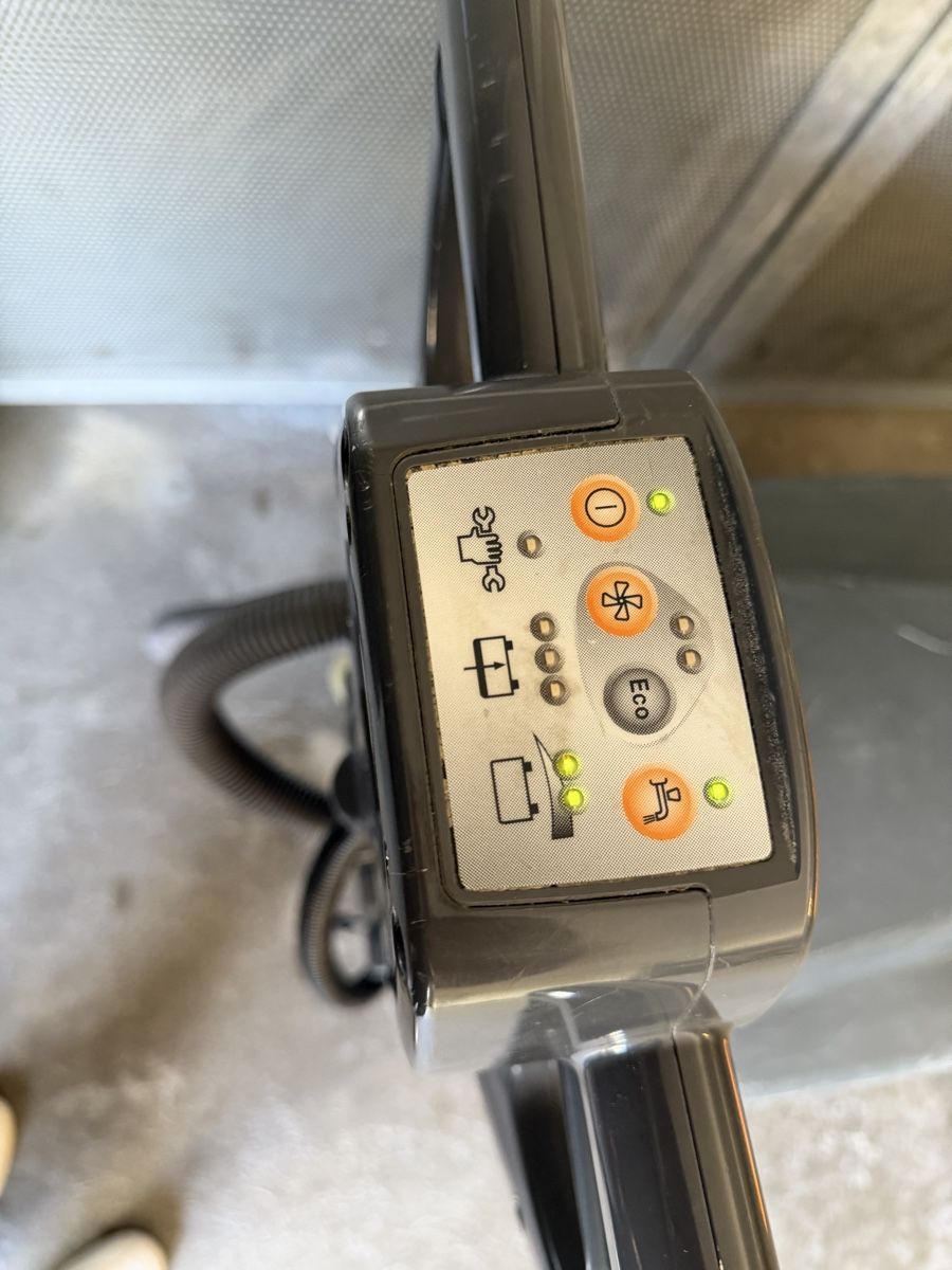 Toutes les machines: TASKI Swingo 455 B  – D'occasion à Grenchen par daj_d7l2 4