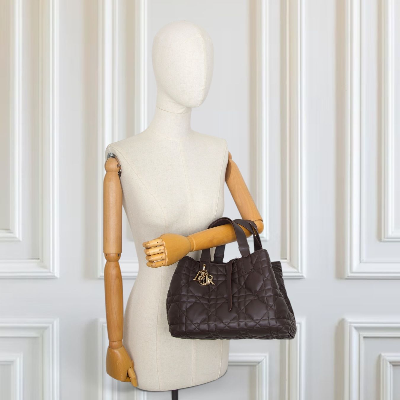 Dior Borse da donna: Dior Medium Toujours Chocolat – Usato da Binningen venduto da Designerlabels 1
