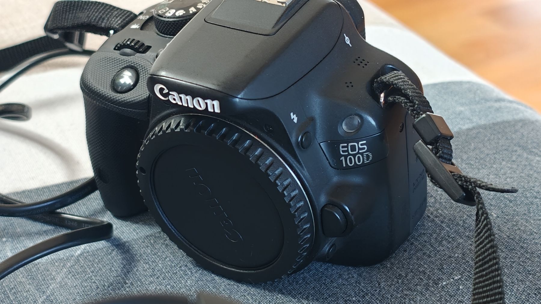 Canon Kamera: Canon EOS 100D Spiegelreflexkamera mit Objektiv  – Neu (gemäss Beschreibung) aus Zürich von Steffen_21