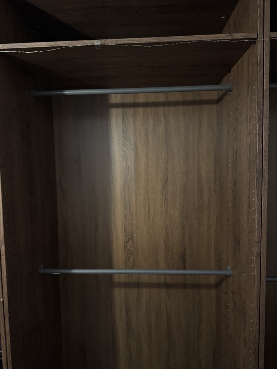 Ikea Armadi: Wardrobe system dark wood effect with shelves and rails – Usato da St. Gallen venduto da gia_jh2y 2