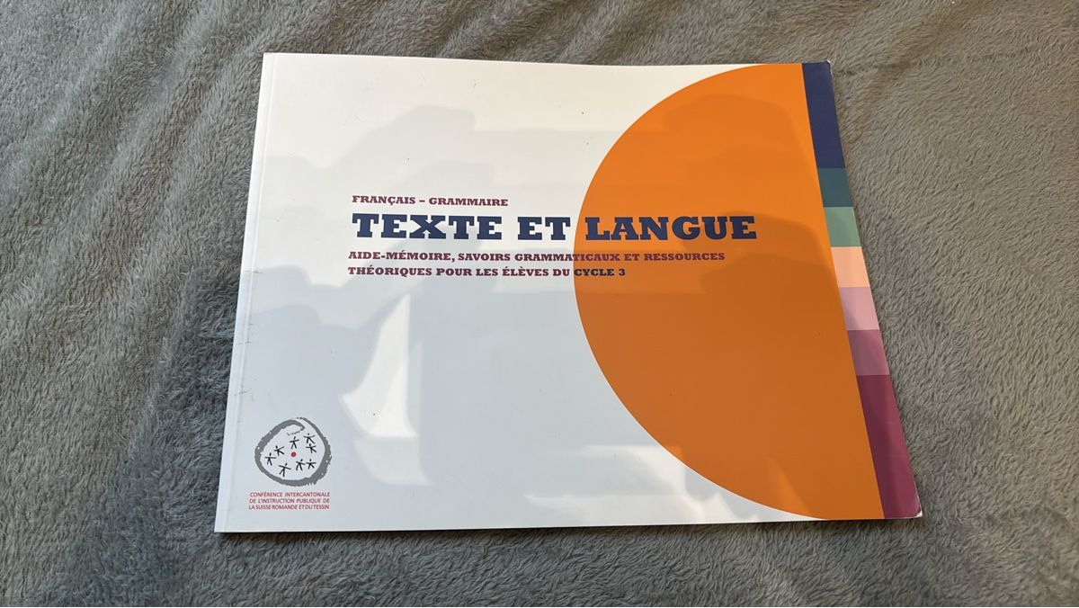 Livres: Aide-mémoire français  – D'occasion à Chêne-Bourg par and_66gg