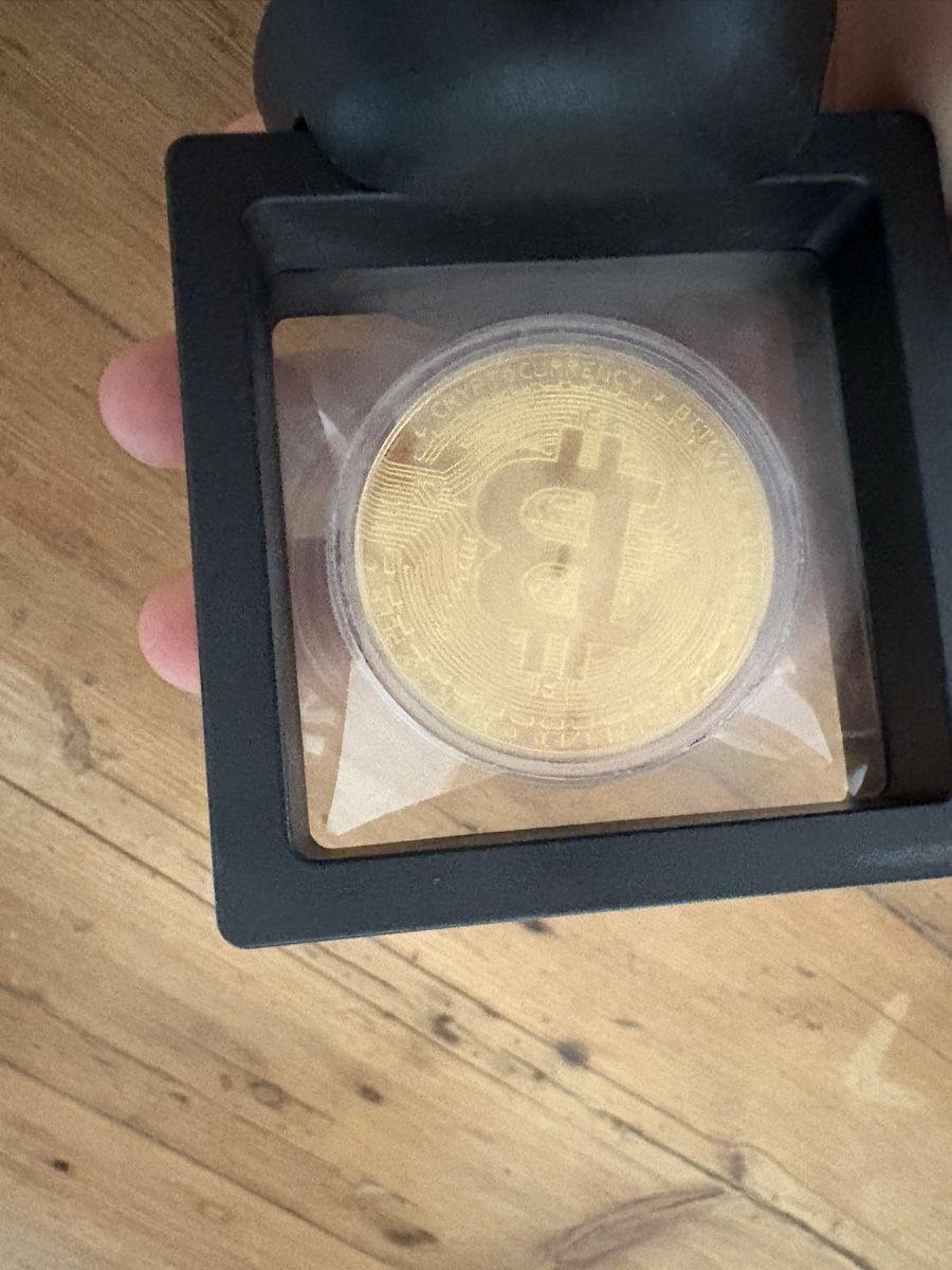 Medaillen: Bitcoin Commemorative Coin in Display Case - Collectible! – Gebraucht aus Seuzach von Diamand28 3