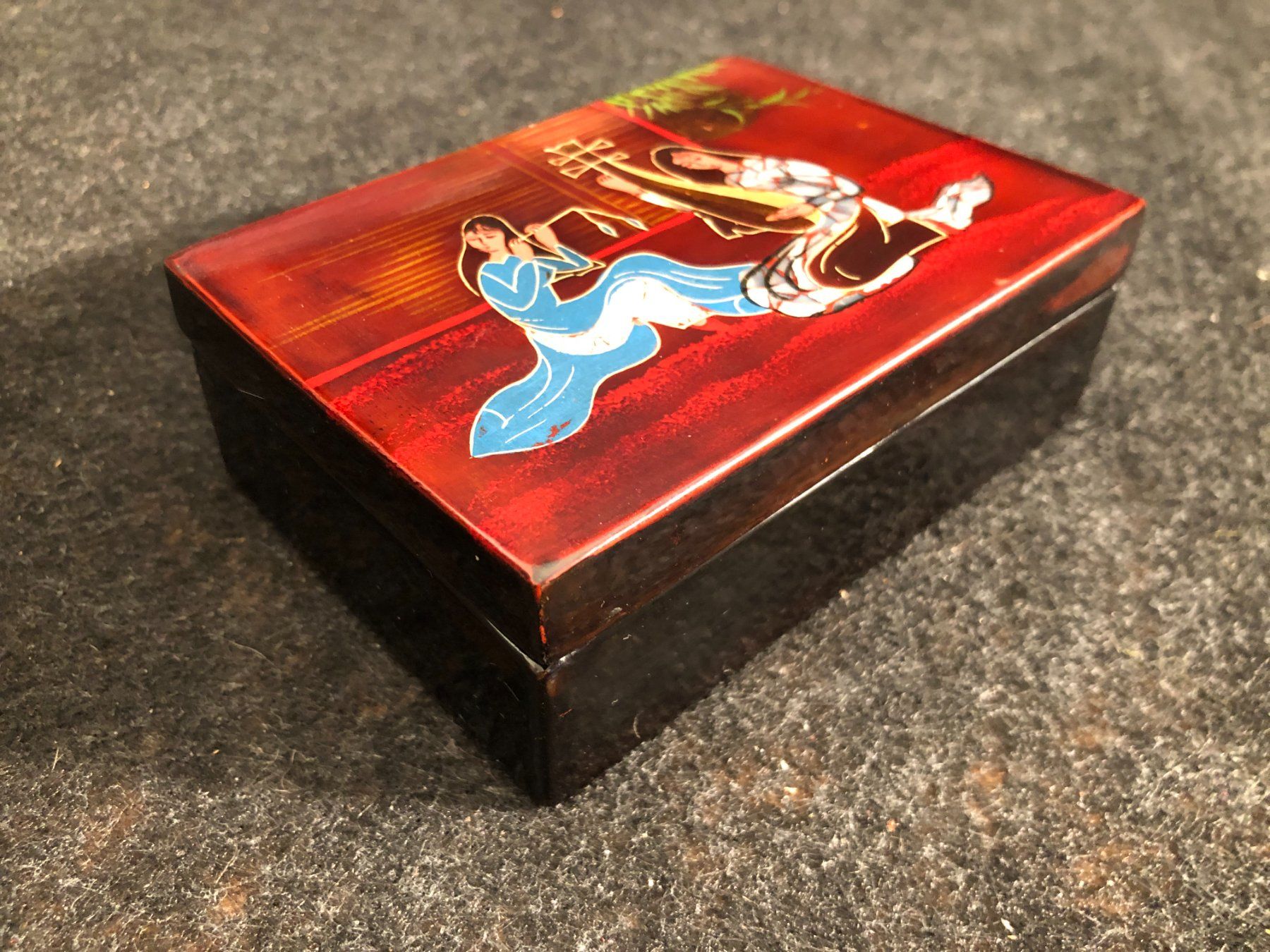 Dosen: Ancienne boîte en bois. – Gebraucht aus Saignelégier von Dubois_Vintage 1