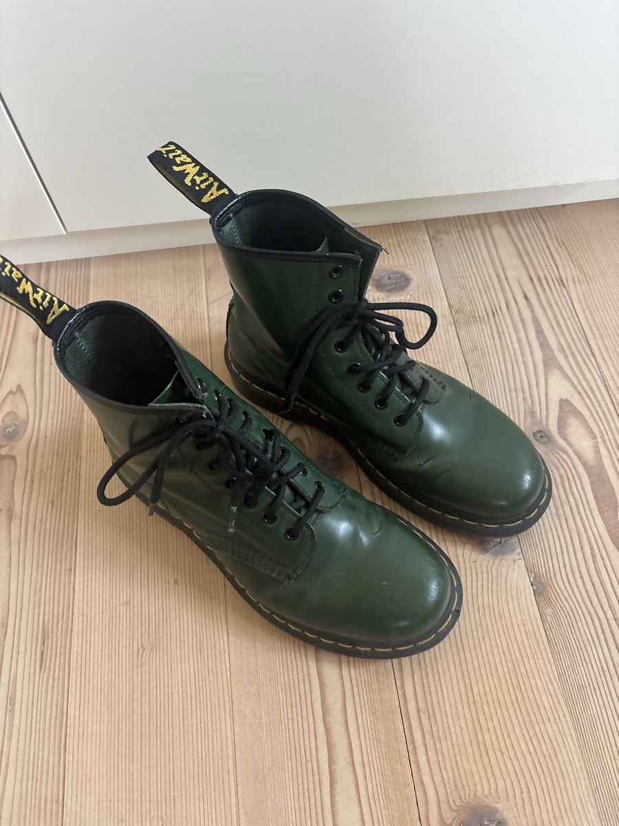 Dr. Martens Scarpe da uomo: Dr. Martens 1460 Stiefel Grösse 40 grün – Usato da Stans venduto da lin_psv7 1