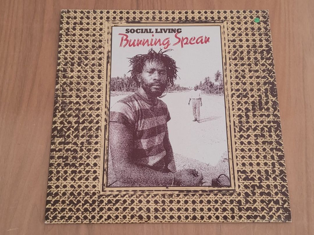 Vinyles: LP  Burning Spear – D'occasion à Martigny par MZ-67
