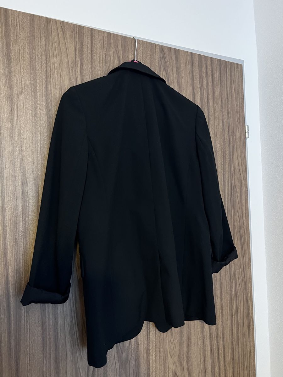 H&M Jacken: Schwarzer Blazer – Gebraucht aus Buochs von sab_88n5 1