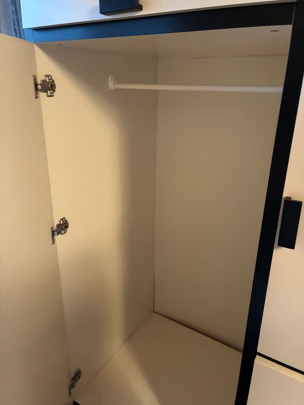 Ikea Armadi: Armoire Ikea – Usato da Marin-Epagnier venduto da Sim_k5gv 4