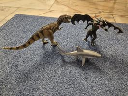 dinosaure, dragon et requin en plastique