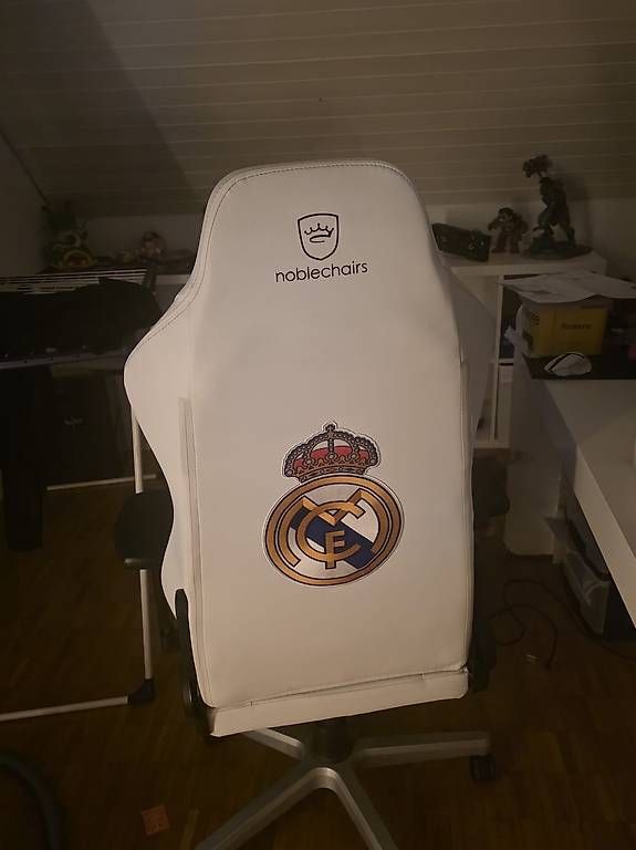 Sedie: Büro/Gamingstuhl Real Madrid – Usato da Hettenschwil venduto da cor_2ynk 2