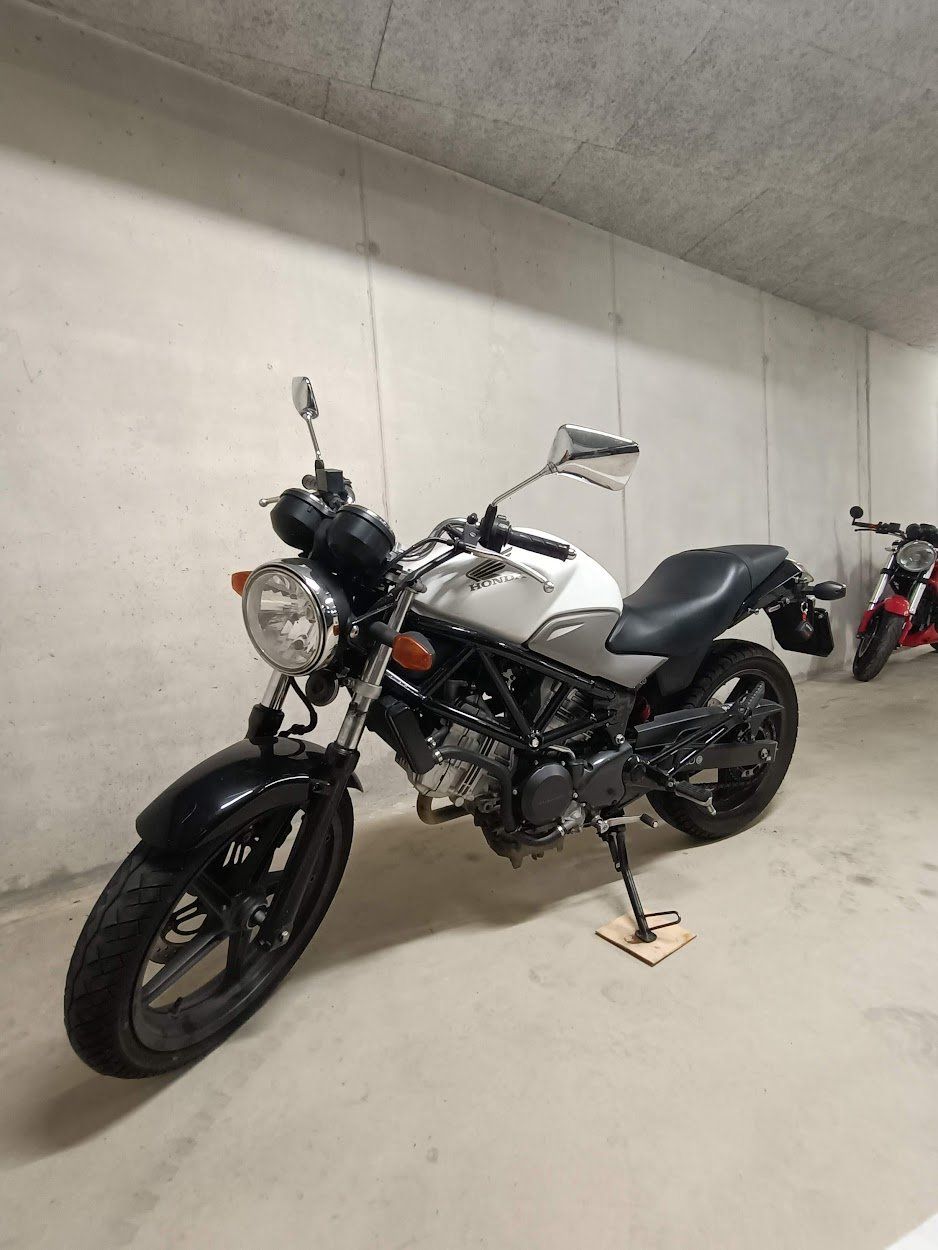 Honda Route: Honda VTR250 – D'occasion à Burgdorf par fli_8lp9 1