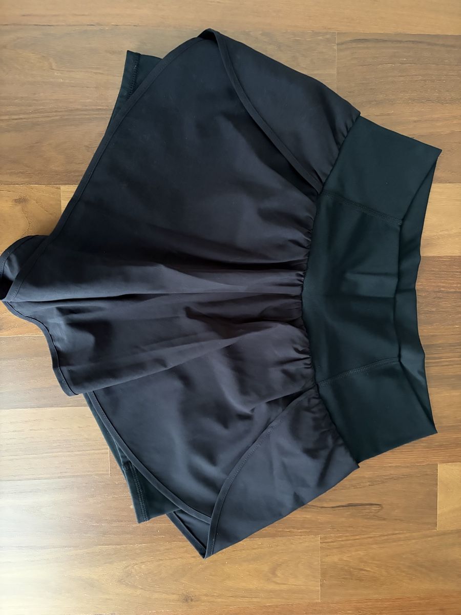 Halara Hosen: Halara Sporthose – Gebraucht aus Henau von martina_1998 1