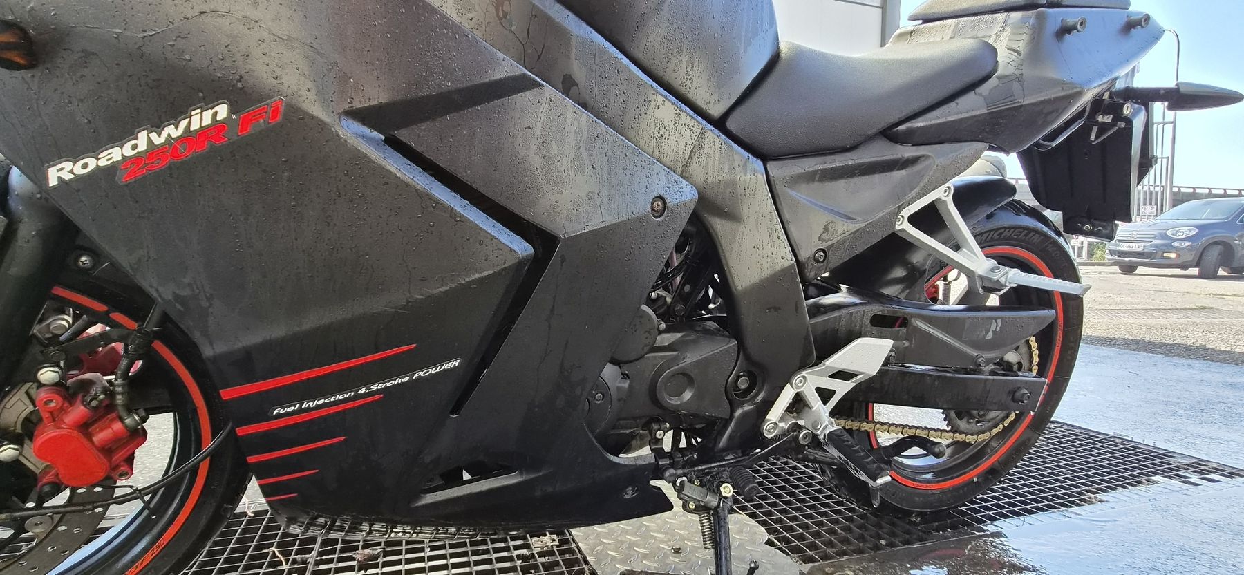 Daelim Strada: Daelim 250 vjf roadsport  – Usato da Genève venduto da ale_yx67 7