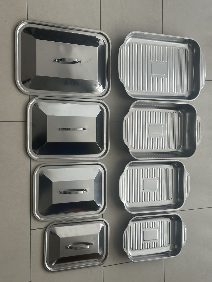 Teglie da forno: Backblech mit Deckel Set 4 Stück – Nuovo (secondo la descrizione) da Schöftland venduto da lazer04