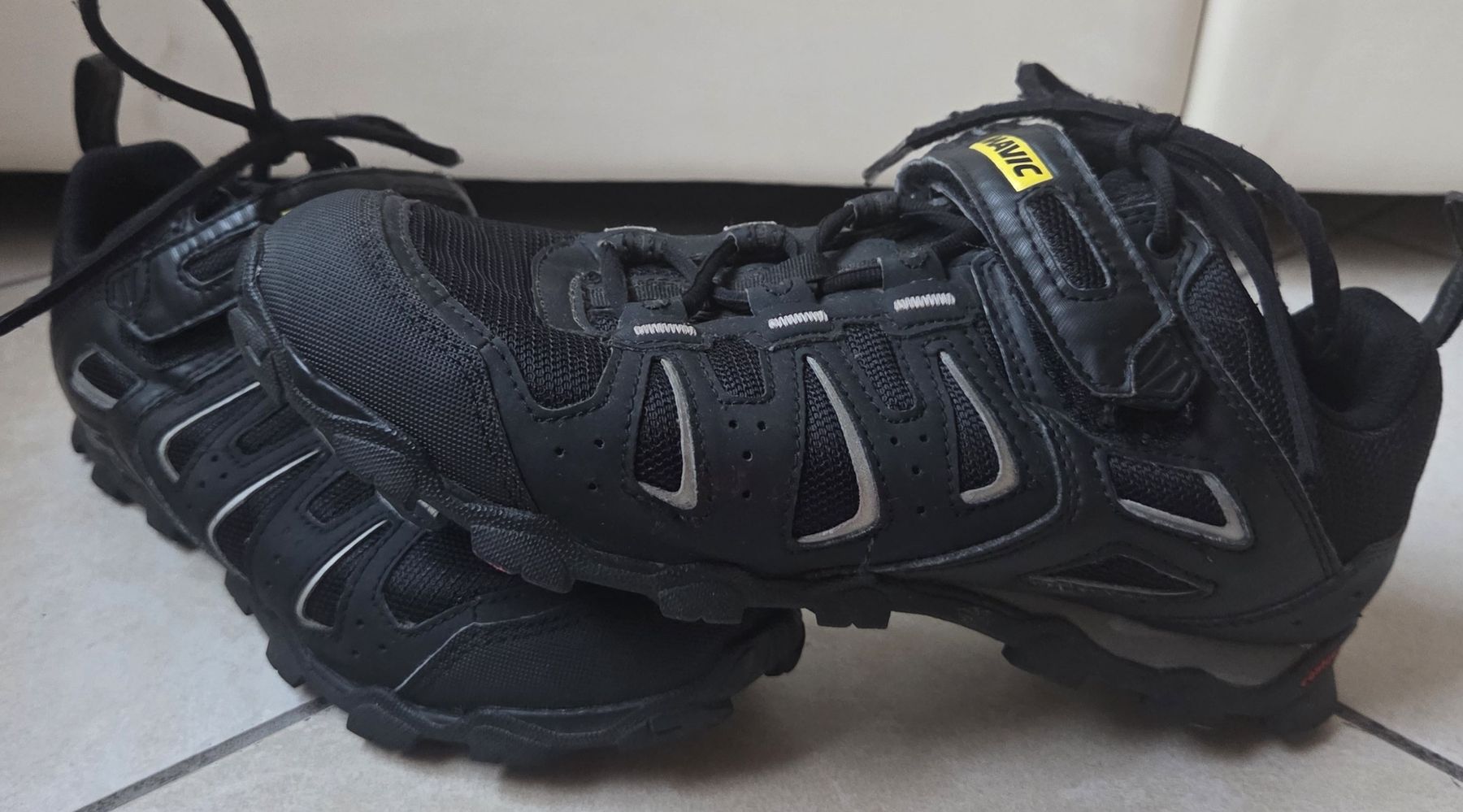 Mavic Chaussures hommes: Chaussures Mavic noires taille 42 – D'occasion à Martigny-Croix par ove_f8mr