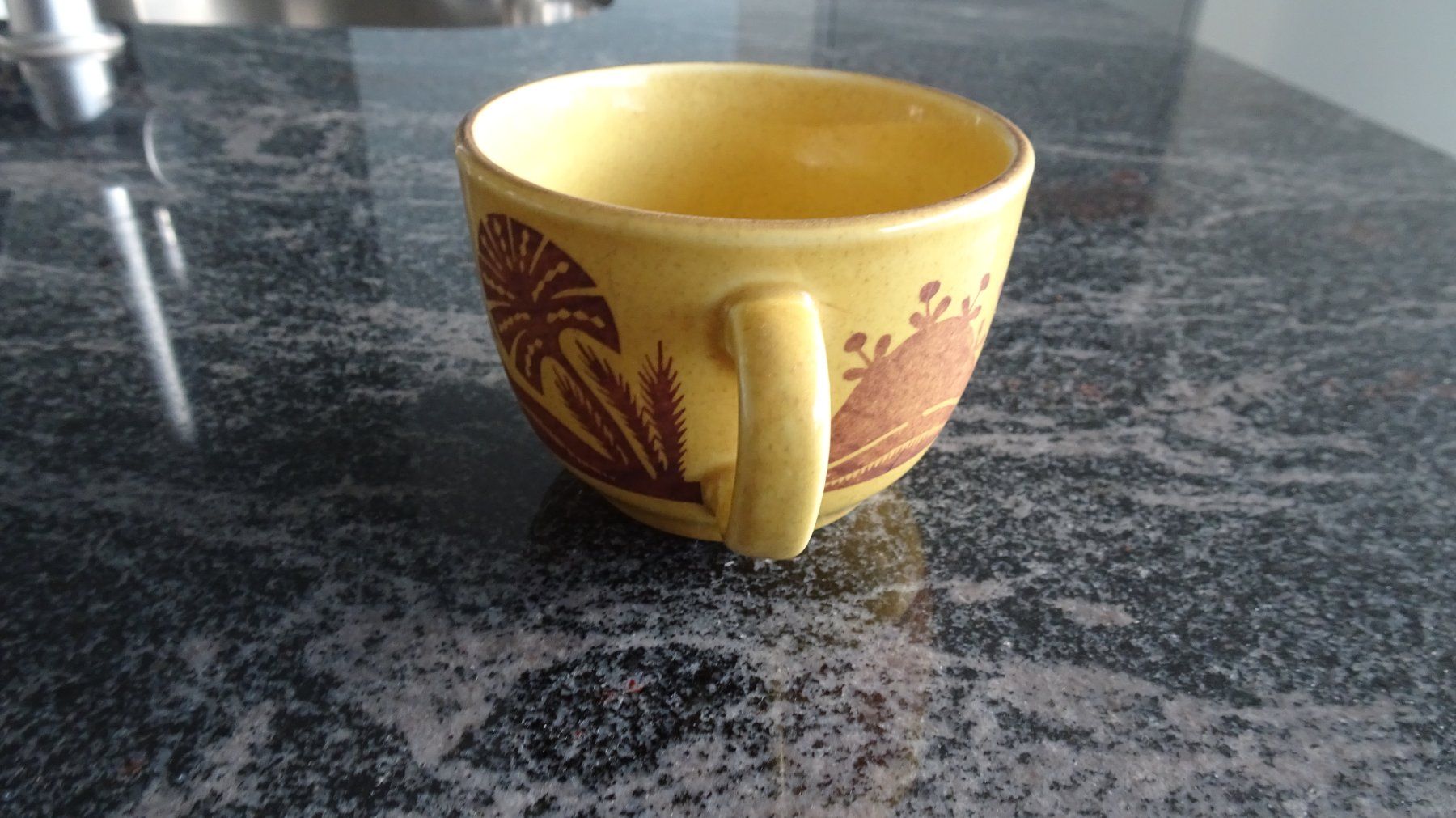 Rössler Tazze: RÖSSLER HELLBRAUNE TASSE MIT WEIHNACHTSBILD Dessignklassiker – Usato da Zürich venduto da Roulet 4