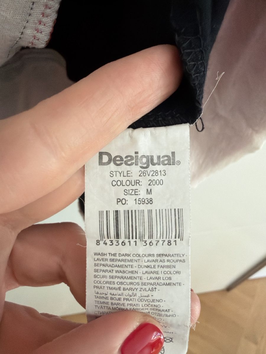 Desigual Kleider: Robe Desigual noire imprimée  – Gebraucht aus Uetliberg von adrenalhyn 3