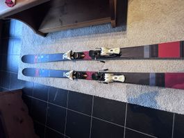 Ski alpin Scott black magic 184cm