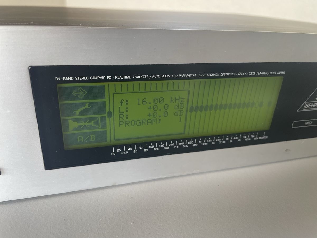 Behringer Equalizer: Behringer Ultra Curve DSP 8000 – Gebraucht aus Zürich von haeschesnonid 3