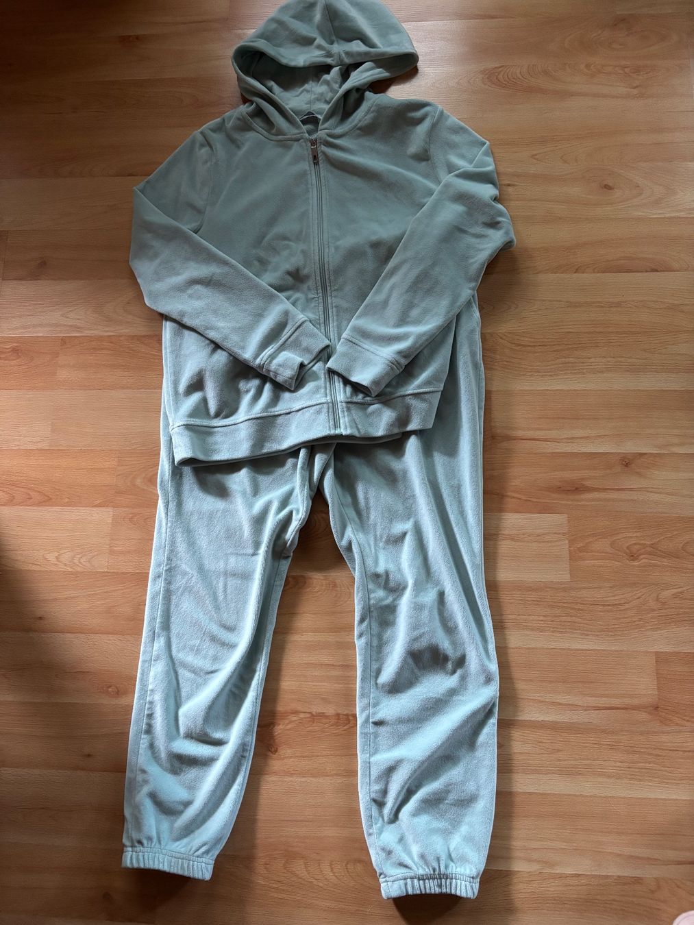 Tchibo Negligees & Pigiami: Loungewear, Nickioverall von Tchibo Gr. 40/42 – Usato da Glis venduto da Lisal