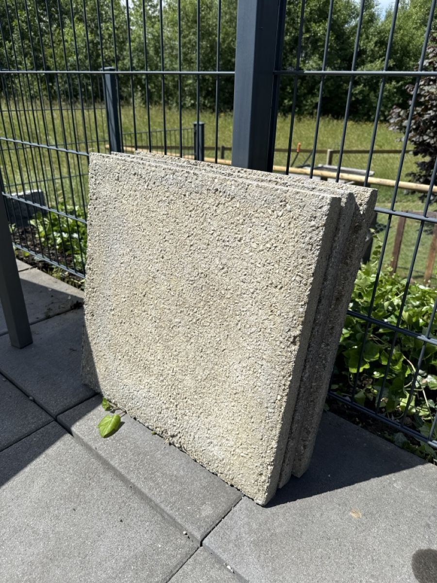 Rivestimenti per pavimenti: Platten – Usato da Andwil SG venduto da Punlauder 2