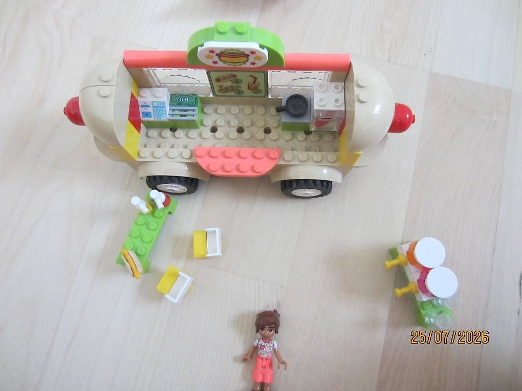 Lego Giocattoli: Hot Dog Stand- Lego Friends – Usato da Embrach venduto da Vza 3
