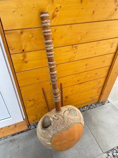 Strumenti musicali: Kora instrument de musique – Usato da Fully venduto da Peluche3 3