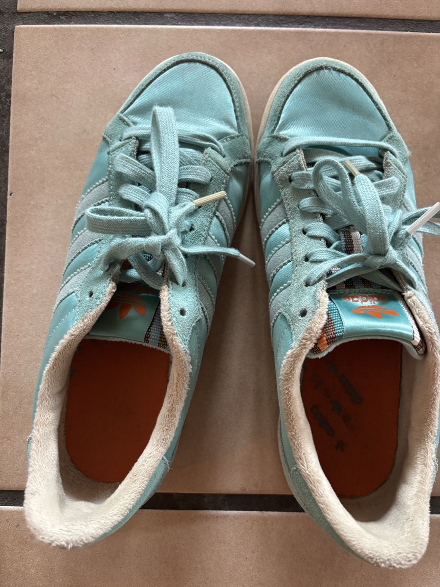 Adidas Chaussures femmes: Adidas Sneaker Grösse 39 – D'occasion à Münchenbuchsee par princesas-2007