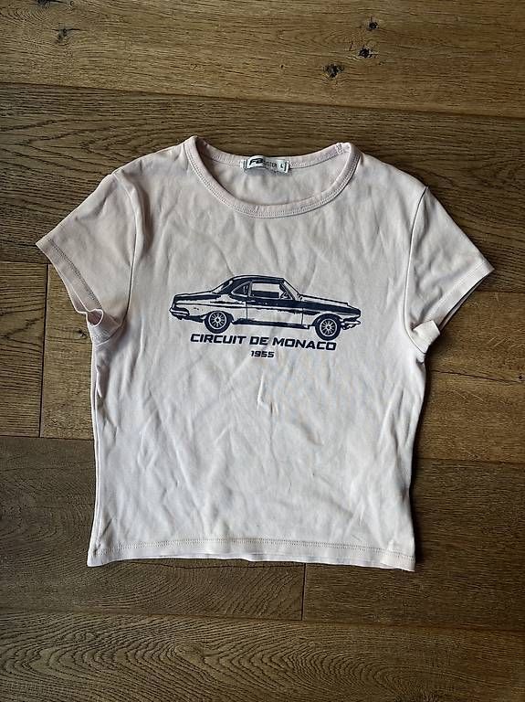 T-shirt: T-SHIRT / CROPTOP  – Usato da Wiggiswil venduto da may_f55w