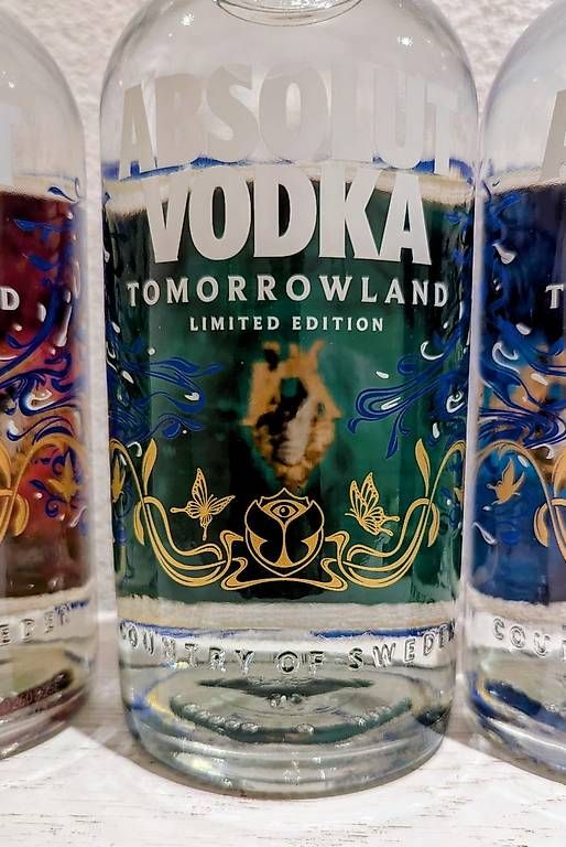 Absolut Vodka Spirituosen: Absolut Vodka 2026 Tomorrowland TRIO – Neu und originalverpackt aus Bonstetten von polarvids 3