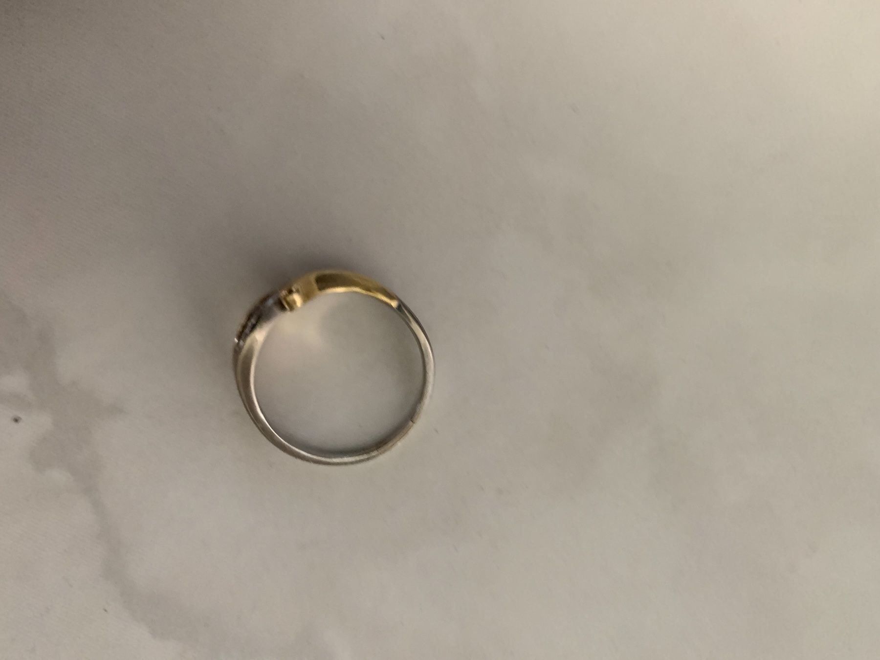 Anelli: Geschwungener Ring Gold mit Diamanten – Usato da Birsfelden venduto da Exclusivity 3