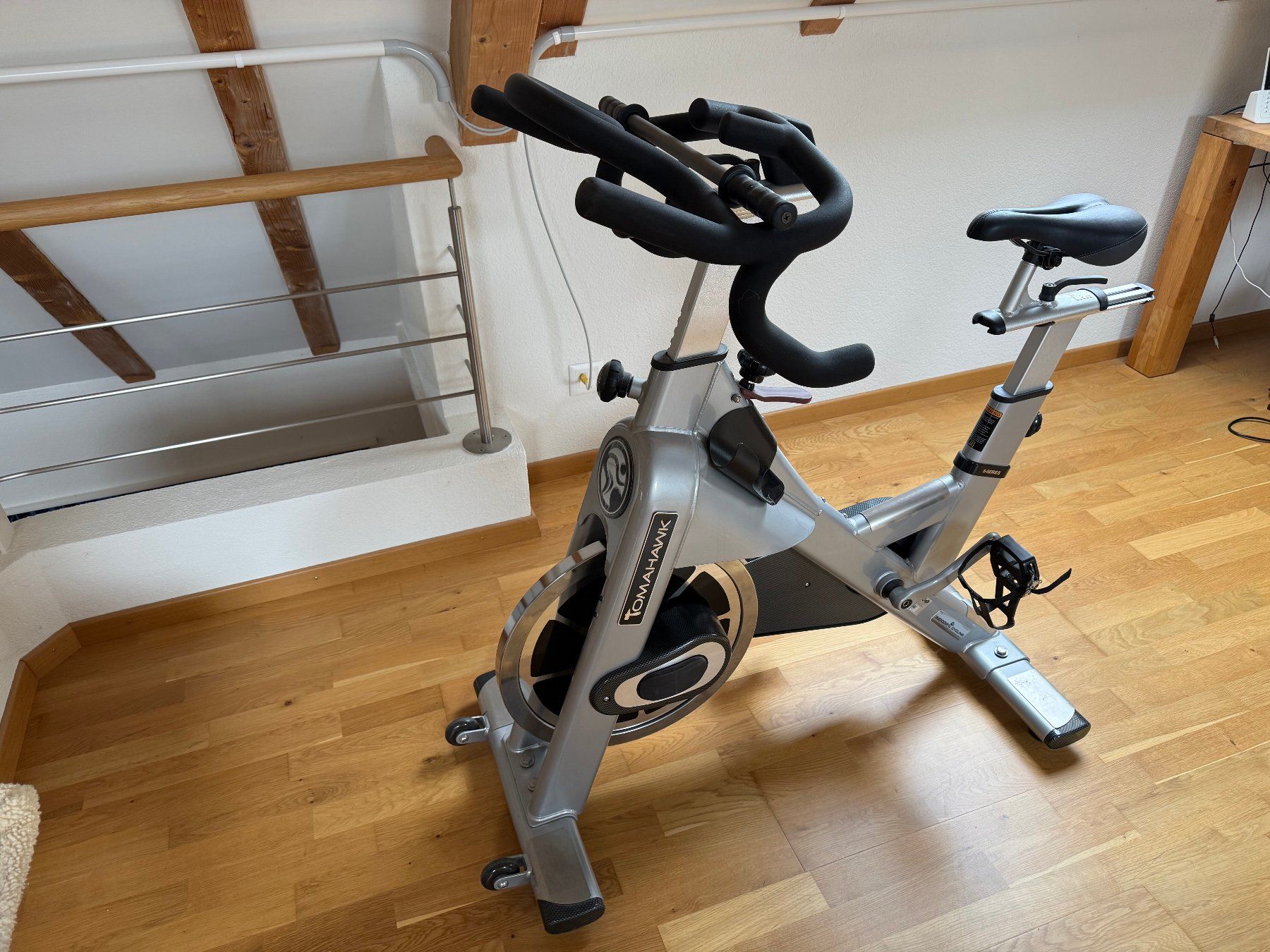 Hometrainer: Tomahawk Indoor Bike S-Series – Gebraucht aus Röschenz von drei_zwei_eins_deins 1