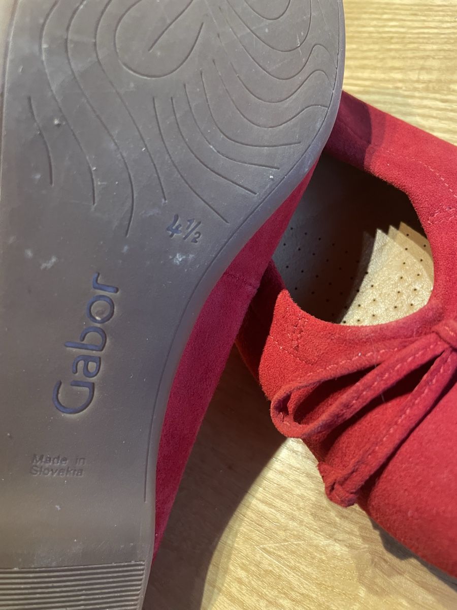 Damenschuhe: Rote Ballerinas 37 – Gebraucht aus Wattwil von Weinachtsmann 1