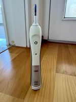 Oral B Triumph 5000 Elektrische Zahnbürste mit Zubehöre