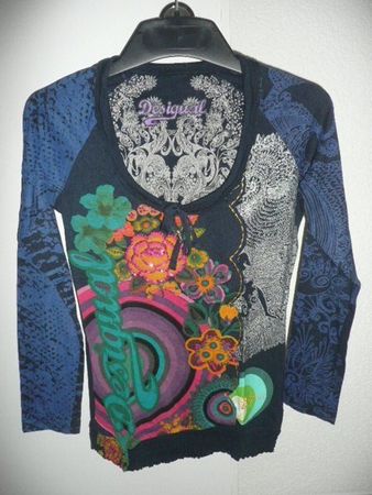 Neuwertiger und schöner Pullover von Desigual