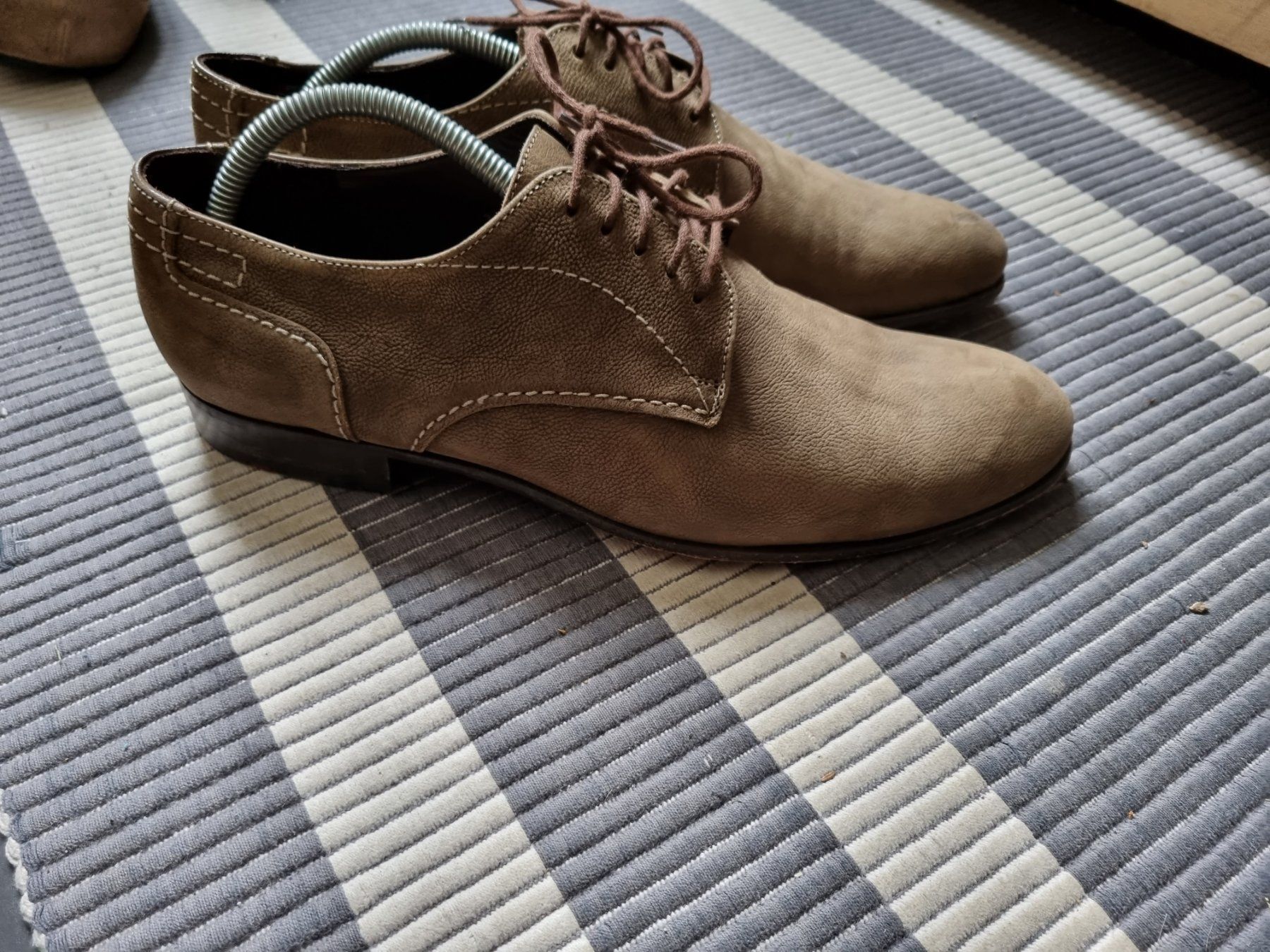 Lloyd Herrenschuhe: Lloyd Schnürschuhe 42.5 khaki – Gebraucht aus Bad Zurzach von Mfritzli 1