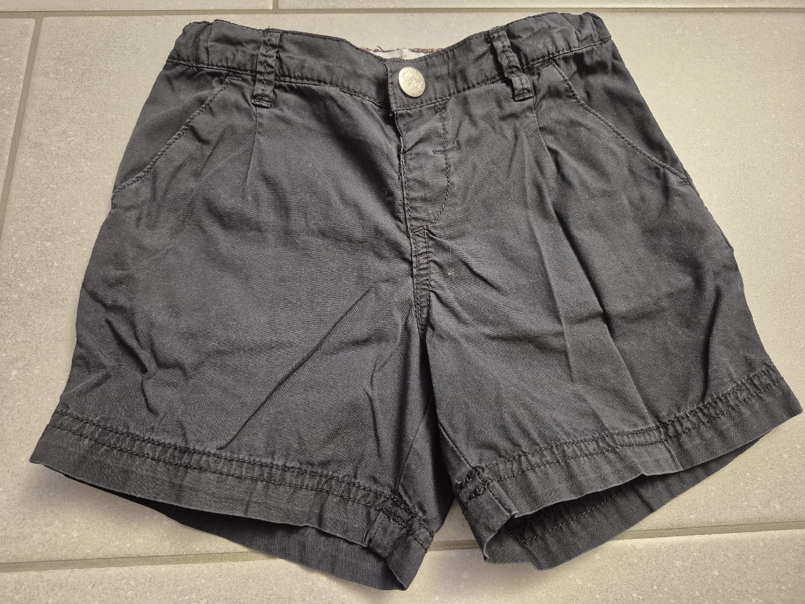 H&M Pantaloni: Shorts, Gr. 110, wie neu!!! – Usato da Ellikon an der Thur venduto da nicibaur