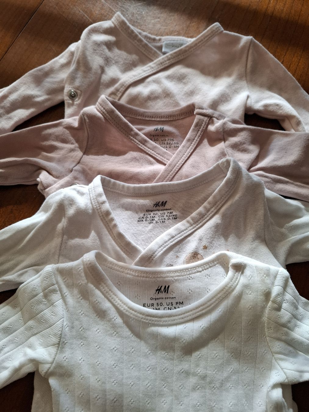 H&M Kleiderpakete & -sets: Body neonato, taglia 50/56 – Gebraucht aus Viganello von sor_dcq8 1