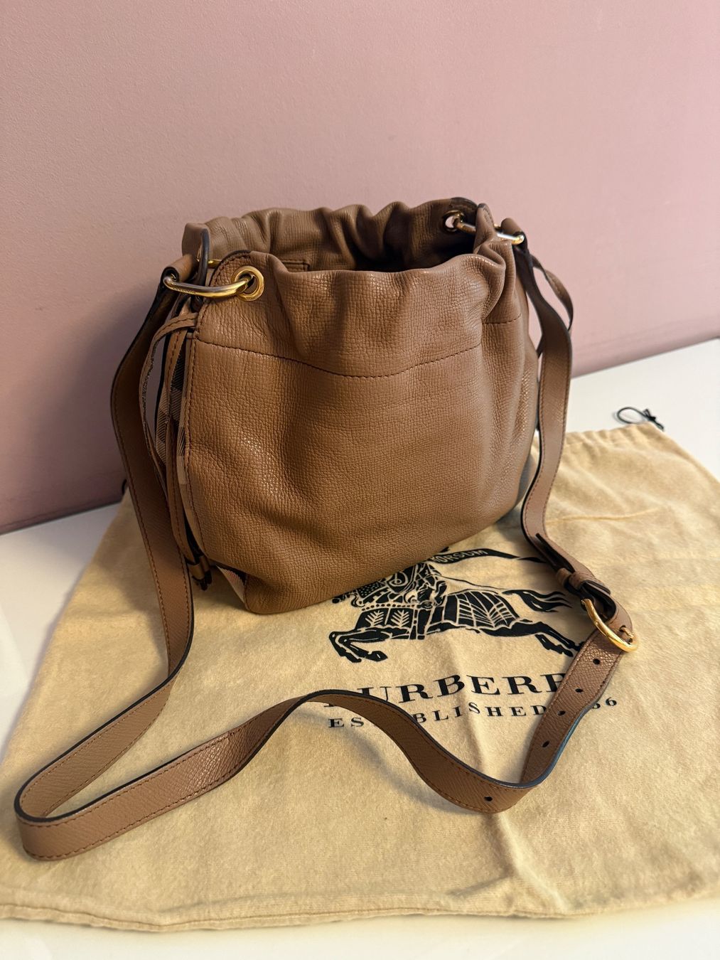 Burberry Taschen für Damen: Burberry Ledertasche – Gebraucht aus Horgen von Pezi8810 3