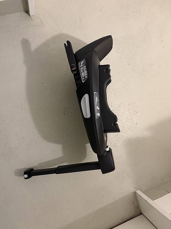 Bugaboo Auto-Kindersitze: Bugaboo Turtle Air i-Size Babyschale mit Isofix Base Schwarz – Gebraucht aus Nürensdorf von sop_d972 4