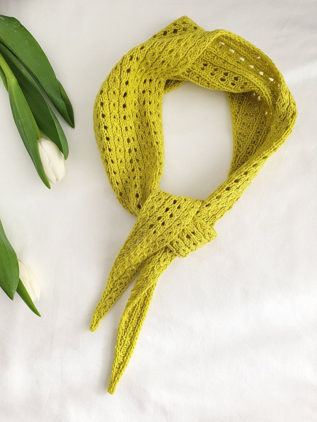 Foulard & Sciarpe: Dreieckstuch, Strickschal, Handgestrickt, Unikat, Geschenk – Nuovo e nell'imballaggio originale da Neunkirch venduto da Sandramay 1