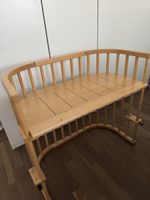 Beistellbett aus Holz, guter Zustand