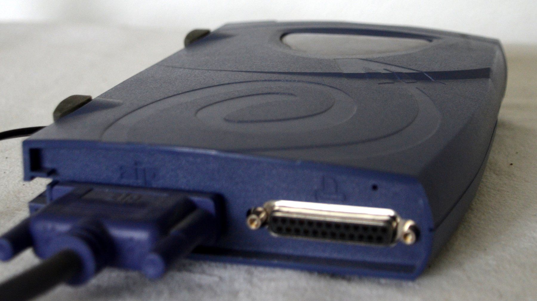 Dischi rigidi: Iomega ZIP 250 External Drive – Usato da Collonges venduto da arashee 3