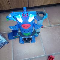 PJ Masks Spielset mit Hauptquartier, Fahrzeugen Figuren und 