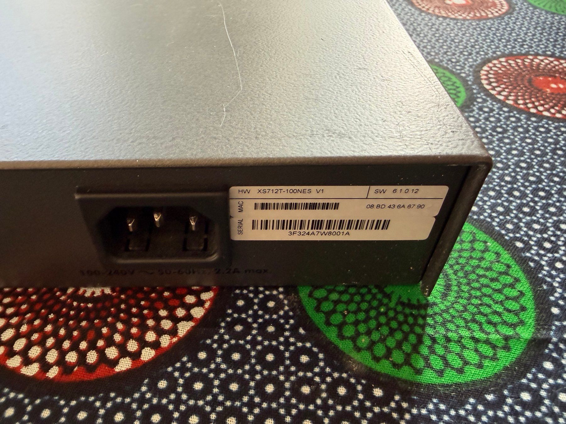 Netgear Hub & Switch: Netgear 10Gbit Switch XS712T – Usato da St. Gallen venduto da botchat 2