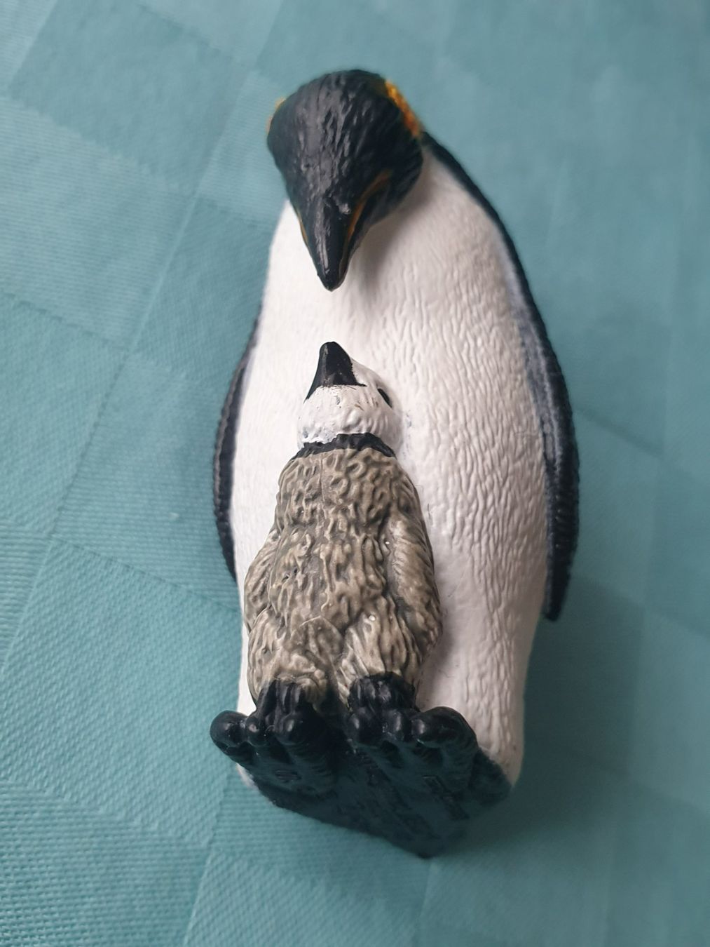 Schleich Statuette: Kaiserpinguin Pinguin mit Jungem Schleich Figur – Usato da Mörschwil venduto da spirspi 5