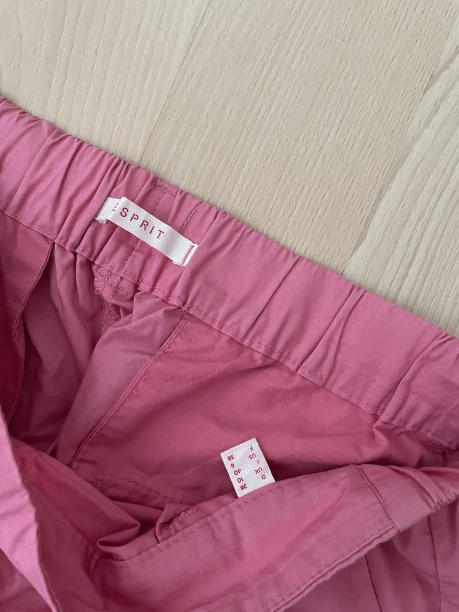 Esprit Pantaloni: Sommerhose von Esprit, Grösse 36, Farbe Rosa – Usato da Bonstetten venduto da Aleksa75 1